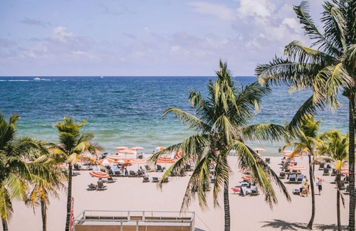 Central Beach Resort | Your Home Away From Home! Ocean View, Onsite Pool!