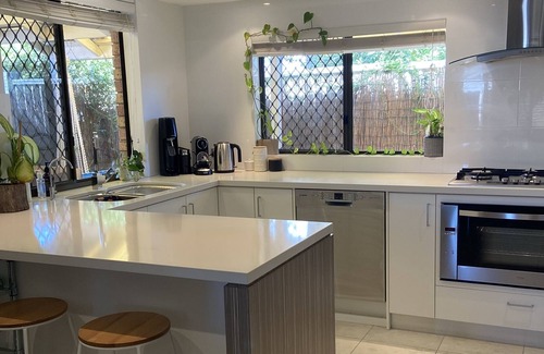 Scarborough House | Your Home by the Beach