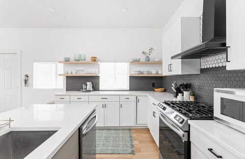 Indianapolis House | Your Indy HQ | Sleeps 7 | Furry Friends Welcome