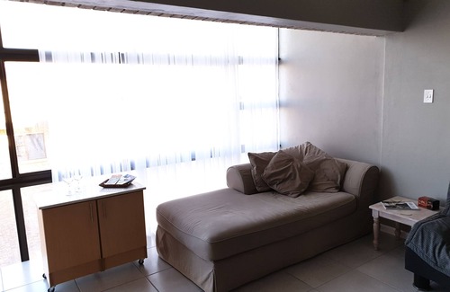 Jeffreys Bay Apartment | Your Jeffrey's Main beach holiday starts here!