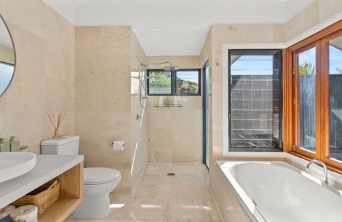 Ewingsdale Cabin | Your Luxury Escape - Cape Vue - Studio 2