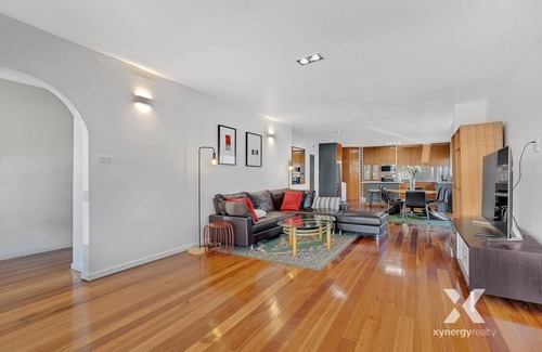 Yarraville House | Your Melbourne House large family home in the heart of Yarraville Village.