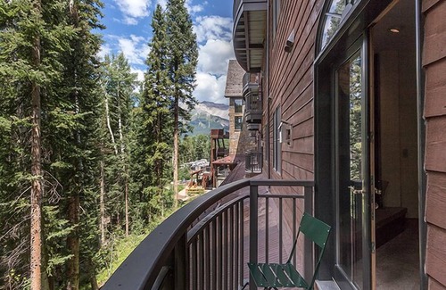 Mountain Village Condo | Your Mountain Vacation Awaits! One-Bedroom Retreat With Hot Tub, Pool Access