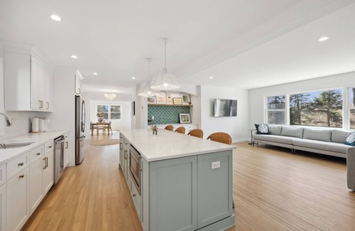 Cutchogue House | Your North Fork Happy Place—New Reno Built for Families w/Pool, Private Beach