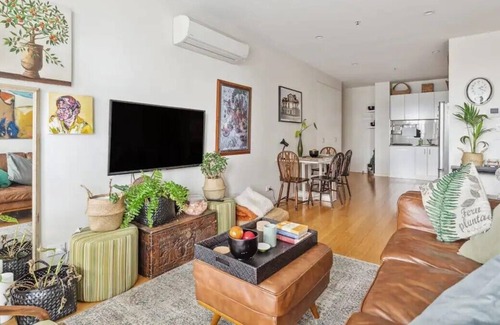 Northcote Apartment | Your Northcote gem: 2BR, 2BA, modern. Ideal for couples, families & friends.
