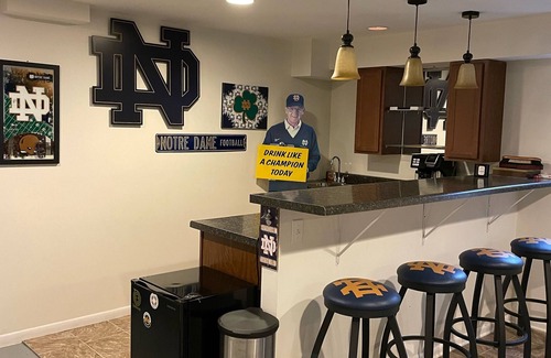 South Bend House | Your Notre Dame Home: 5 bedroom 3 bath. 1 mile from ND stadium