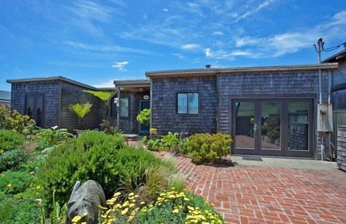 Bodega Bay Cabin | Your Oceanfront Experience - Hot Tub - Lovely Fenced Courtyard