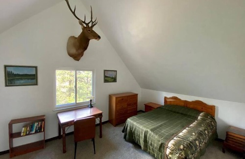 Green Mountain Falls House | Your own Base Camp for your mountain adventures