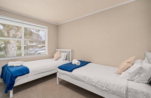 Tauranga House | Your Own Beachfront Oasis w/Direct Beach Access