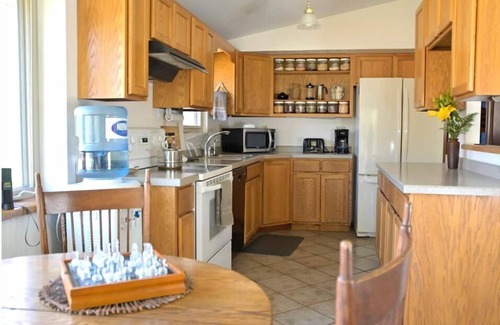Marquette House | Your own Nature Retreat, minutes from town and wilderness opportuntities
