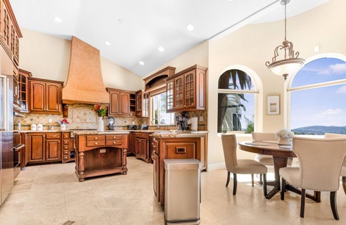 Poway House | Your own Private Resort in a Tropical Paradise