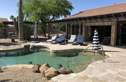 Palm Valley House | Your own Resort in The Heart of Goodyear☀️🌴 No Fee Heat for Heated pool & Spa!