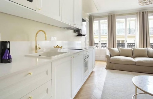 Quartier Saint-Georges Apartment | YOUR PARISIAN ESCAPE AWAITS, STEPS AWAY FROM OPERA & MADELEINE -RUE DE L'ISLY