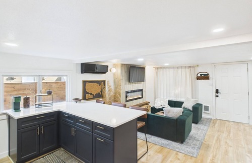 South Richland House | Your Pet Called, They Want You to Book This Yard