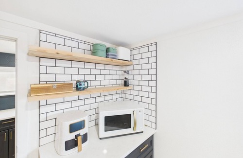 South Richland House | Your Pet Called, They Want You to Book This Yard