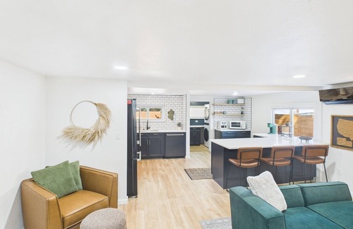 South Richland House | Your Pet Called, They Want You to Book This Yard