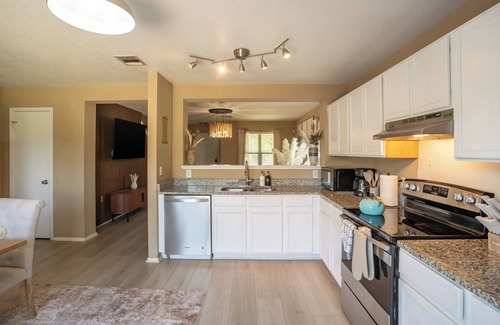 McKinney House | Your place Away From home