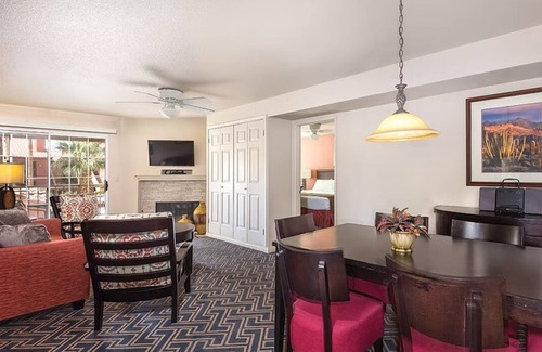 Paradise Condo | Your Private Las Vegas Oasis: A Desert Escape Minutes from the Strip