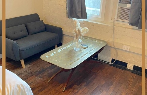 Westlake Apartment | Your Queen Studio-Perfect for Two!