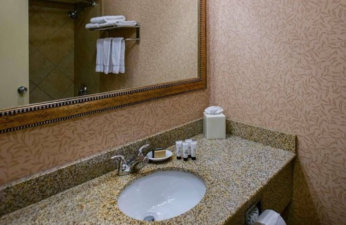 Port Angeles Resort | Your Relaxing Getaway Awaits! Outdoor Pool, FREE Parking, Pets Allowed!