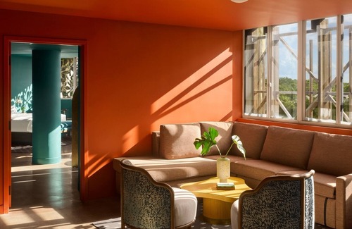 Coconut Grove Hotel | Your Relaxing Getaway Awaits! Exclusive Spa, Rooftop Pool in the Heart of Miami