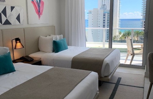 Hollywood South Central Beach Hotel | Your Relaxing Getaway Awaits! Walk to Hallandale Beach