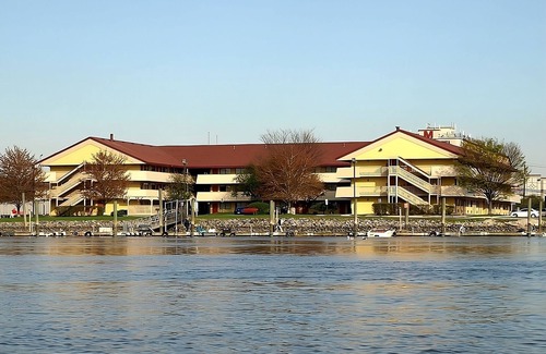 Secaucus House | Your Relaxing Getaway Awaits! Budget-friendly Accommodation, Pets Allwoed
