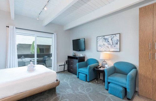 San Clemente Hotel | Your San Clemente Studio Escape! Outdoor Swimming Pool!