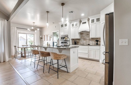 Oklahoma City House | Your Temporary Palace Awaits