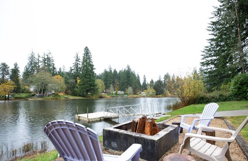 Burley House | Your Ultimate Waterfront Getaway!