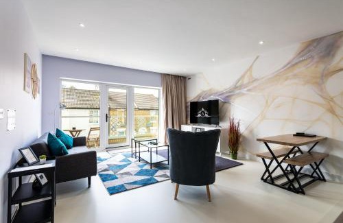 Gillingham Apartment | Your Work Base - Quiet, Modern & Comfy - Apartment 5