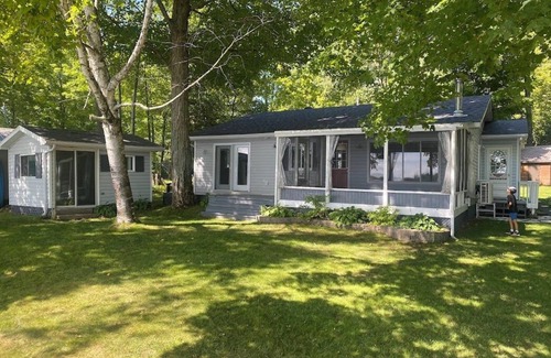 Marmora Cottage | Your Year-Round Escape on Crowe Lake - Welcome to Crowes Landing!