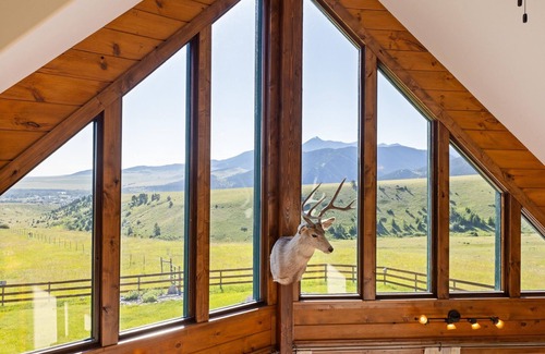 Wineglass House | Your Yellowstone adventure, log home for extended families, spectacular views