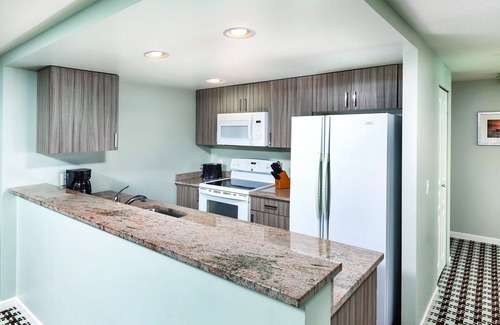 Inner Harbour Resort | You’re cozy as you look out over the moonlit bay !