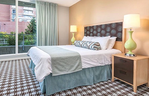Inner Harbour Resort | You’re cozy as you look out over the moonlit bay !