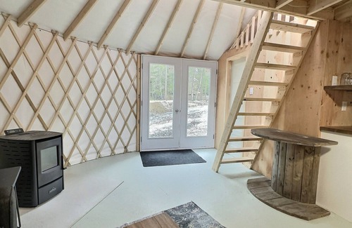 Peribonka RV Rental | Yourte Luna