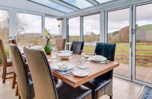 Rhayader House | Yr Alarch in the beautiful Rhayader