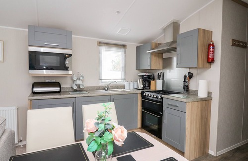 Borth Cottage | YSTWYTH 26, pet friendly, country holiday cottage in Borth