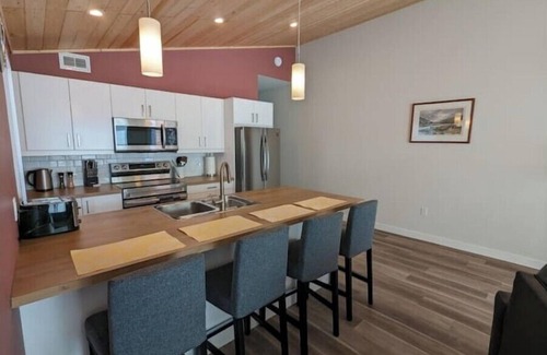 Whitehorse House | Yukon Hot Springs Villa #33