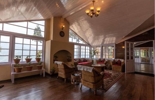Darjeeling House | YuleTea Retreat A Premium Heritage Hotel