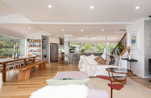 Eastern View House | Yumba - Beach Views on the Great Ocean Road