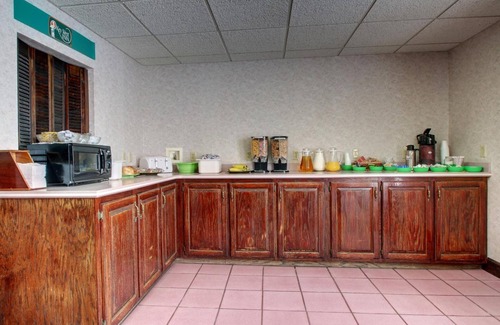 Baxley Hotel | YurZzz Inn