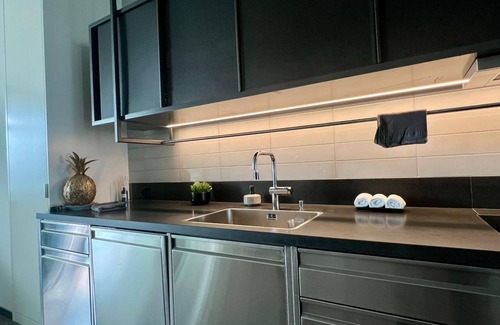 Center Apartment | Zürich Penthouse Paradise: Stunning City Views!