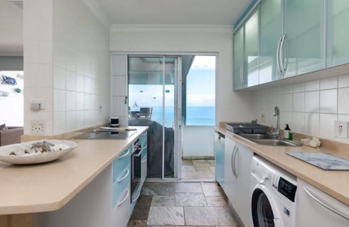 Shaka's Rock Apartment | 3 Bedroom Beachfront Apartment