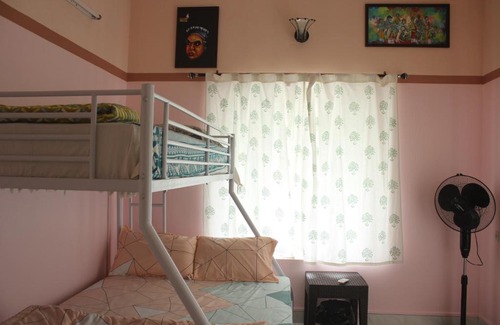 Thiruvananthapuram Bed & Breakfast | Zaatvm: Youthful room in a 3-room home, Sasthamangalam - only for families and solo women travellers