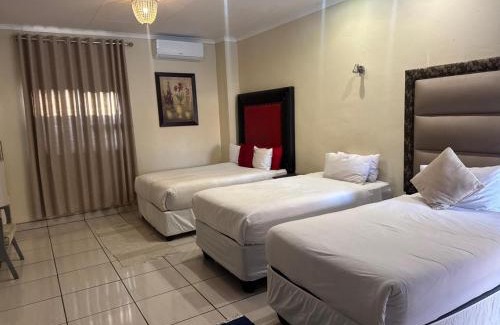 Newcastle House | Zamambongi Guest Houses & Spa