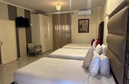 Newcastle House | Zamambongi Guest Houses & Spa