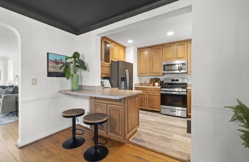 Mount Lookout Condo | Zan Court Unit 1 · Mt Lookout Hideaway