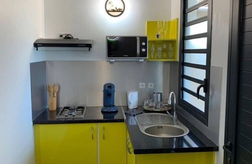 Damencourt Apartment | ZANNAMALAKA FOR A GROUP OF 4 MAXIMUM