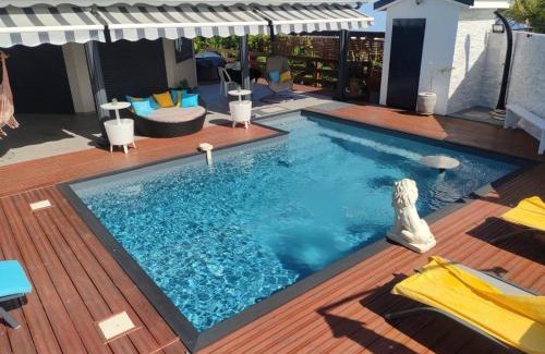 Damencourt Apartment | ZANNANNA F1 de charme tout équipé Le Moule avec piscine